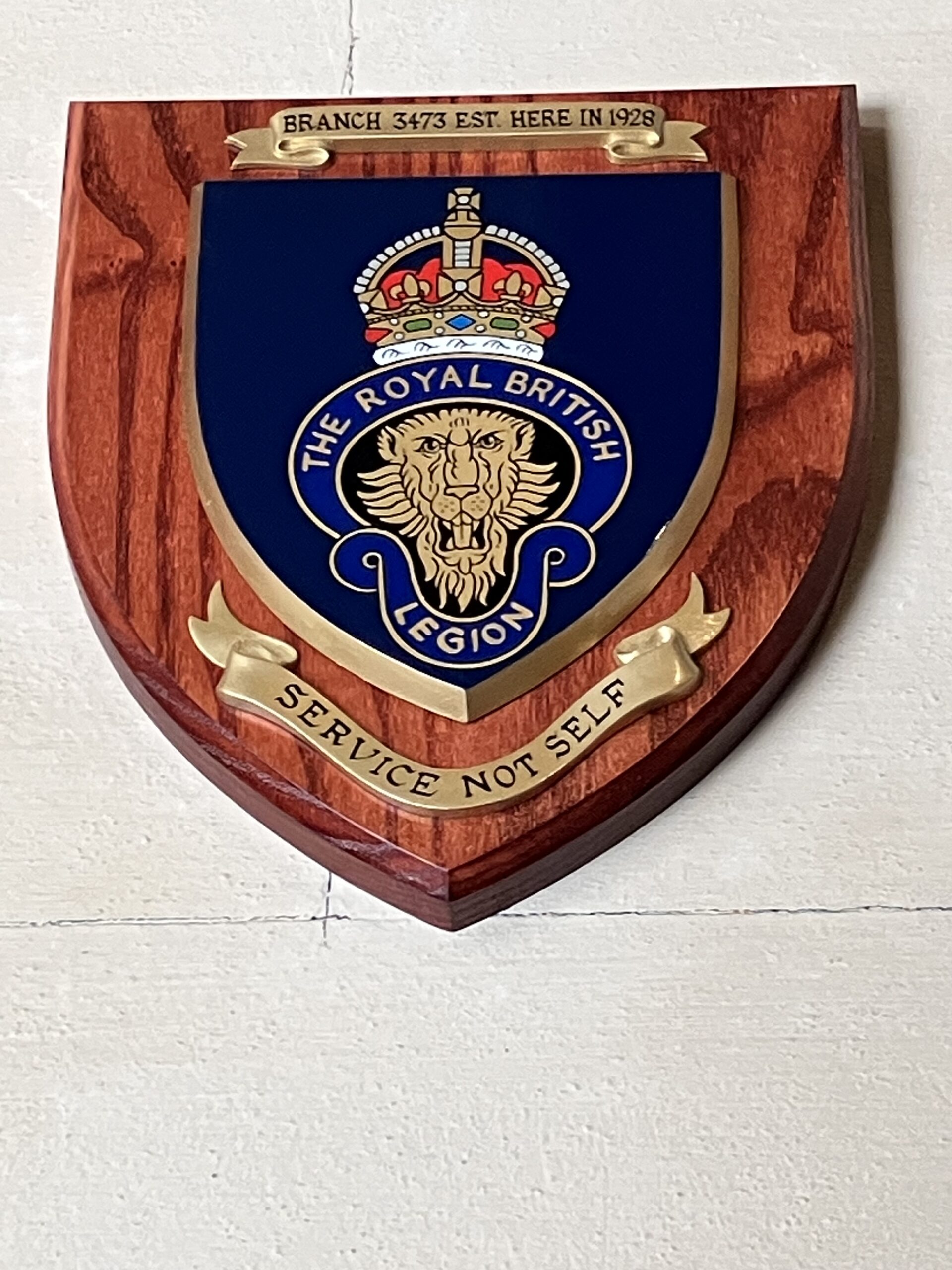 Shield unveiled before the 2025 AGM at Holy Trinity Nice (Rue de la Buffa) (1/2)